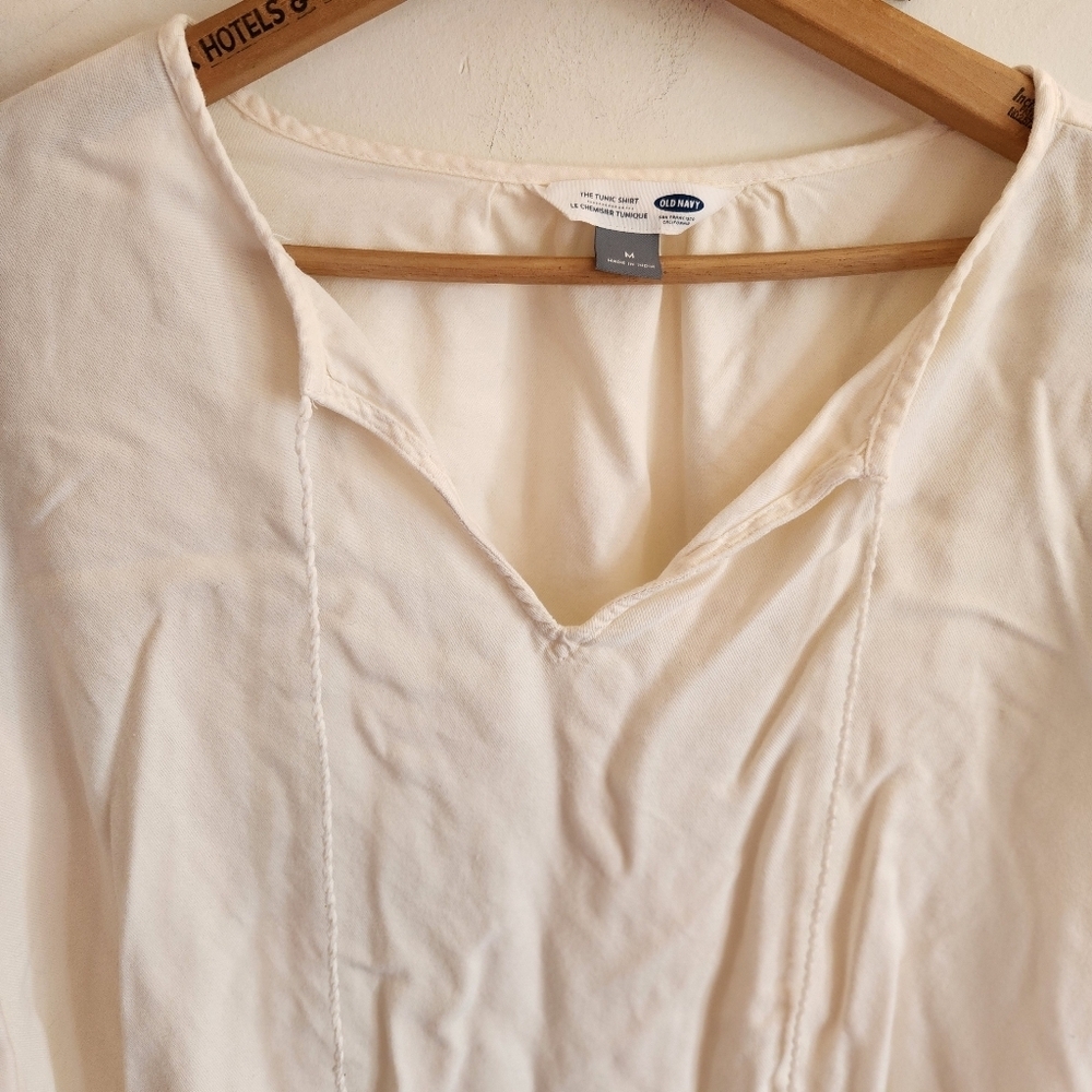 Old Navy Cream V-Neck Tunic Shirt Blue Embroidered Sleeves Long Sleeve Peasant M - Picture 3 of 9
